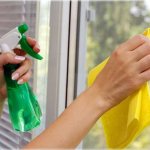 picture of washing interior window parts