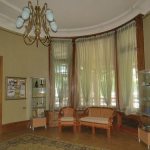 Selecting curtains for a semicircular window